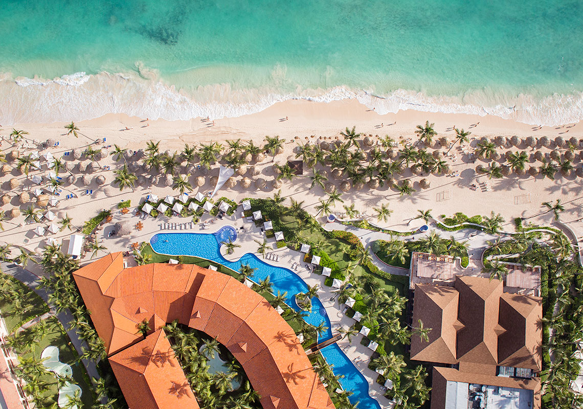 Majestic Elegance Punta Cana all-inclusive resort with elegant design and beachfront pools.